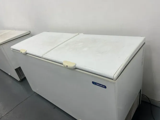 2 Freezers Metalfrio 546 Litros ( Léia Descrição)