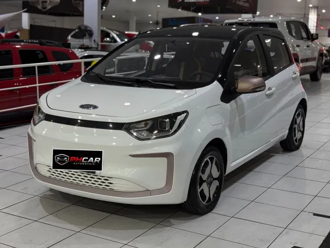 JAC E-JS1 62cv 5P Aut. (elétrico) 2024