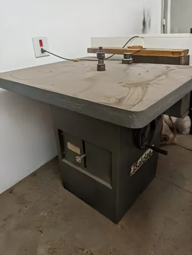 Tupia BALDAN, Mesa 80X90 (Mod TU-2) com motor 220/380v trifásico WEG -1,5 CV. FUNCIONANDO