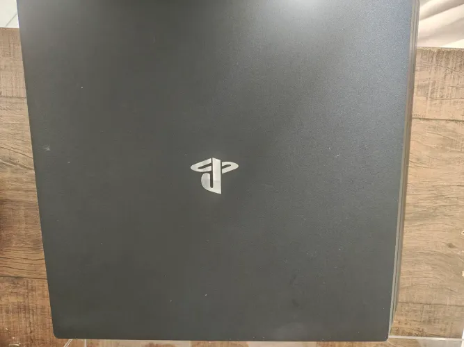 PS4 pro 2tb interno 1controle