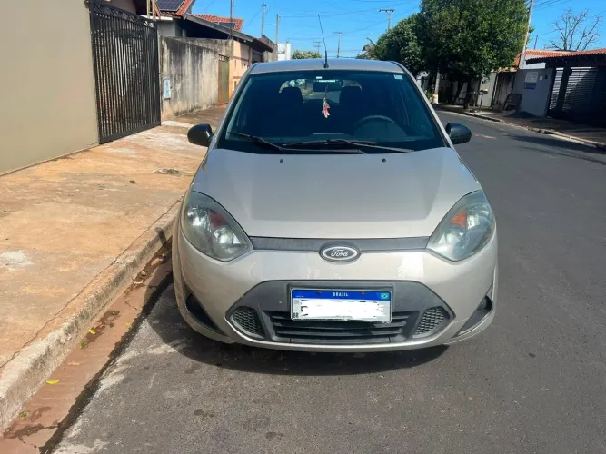 Ford Fiesta 1.0 8V Flex/class 1.0 8V Flex 5P 2011