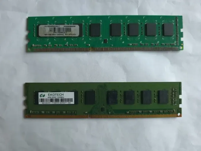 Memórias ram 2x4GB DDR3 1333MHz