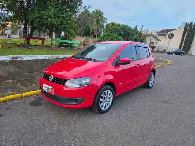 Volkswagen Fox 1.0 MI Total Flex 8V 5P 2014