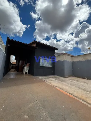 venda-se Casa 3Q (1 Suíte) na Laje c/ Poço Artesiano e Quintal Amplo no Jardim Florença, A