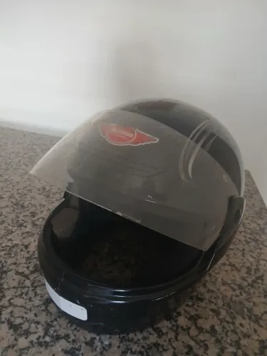 Capacete