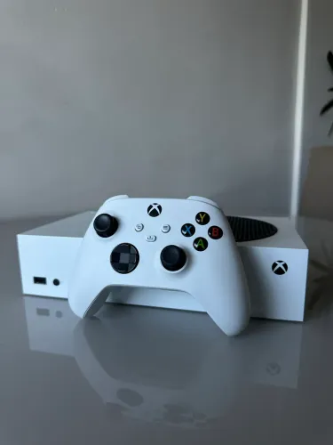 XBOX One Séries S - IMPECÁVEL 