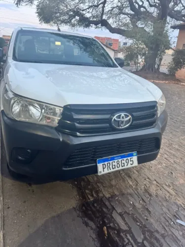 Toyota Hilux CS 4X4 2.8 TDI Diesel Mec. 2017