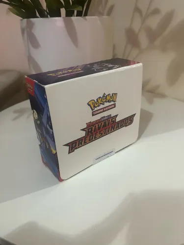 Booster Box Rivais Predestinados Pokemon TCG