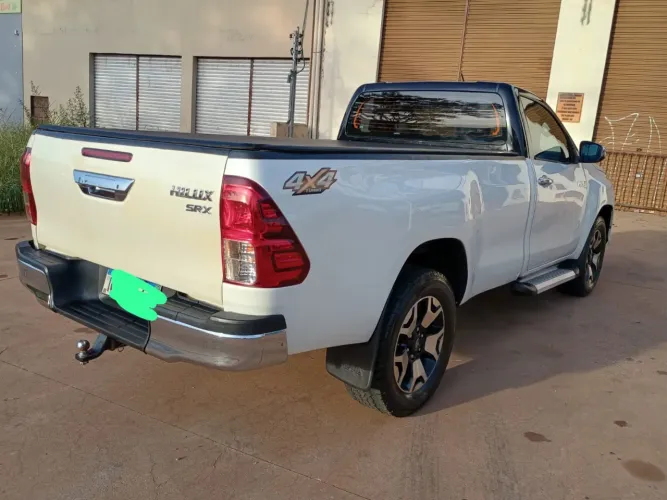 Toyota Hilux CS 4X4 2.8 TDI Diesel Mec. 2020