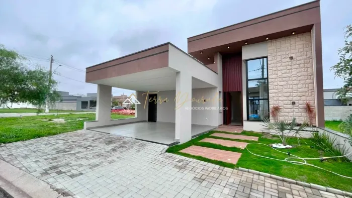 Casa Térrea de Alto Padrão com 3 Suítes, Escritório, Piscina e Área Gourmet no Condomínio