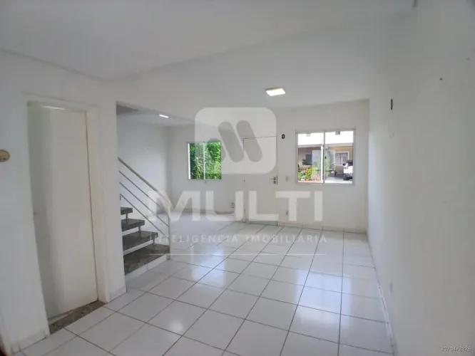 Casa Condominio - THE PALMS COND