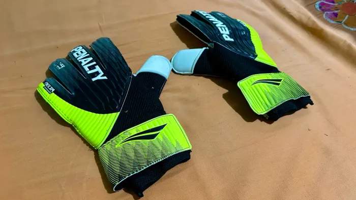 LUVA DE GOLEIRO PENALTY DELTA TRAINING