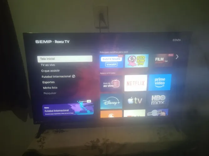 Tv Roku de 32 polegadas, pra vender ou a negociar, interessados, *03