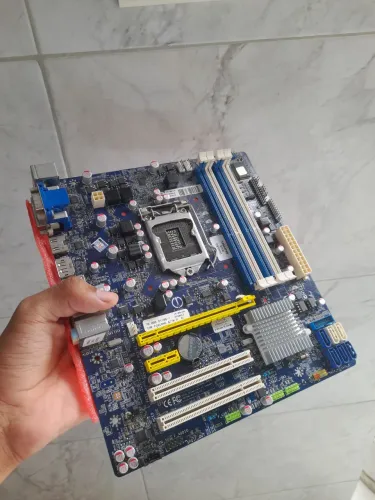 Placa mãe Q77M 1155