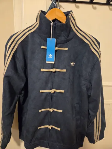 Adidas jaqueta ano novo chinês
