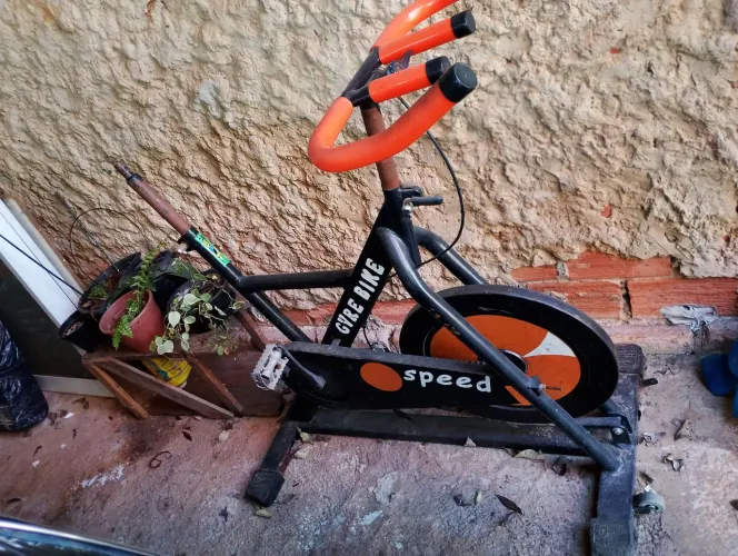 Bicicleta de ginástica