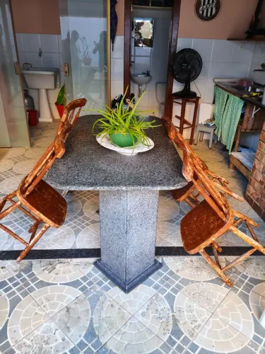 Mesa de mármore 1,40mx75.larg
