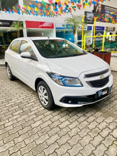Chevrolet Onix Hatch LT 1.4 8V Flex Mec. 4P 2013