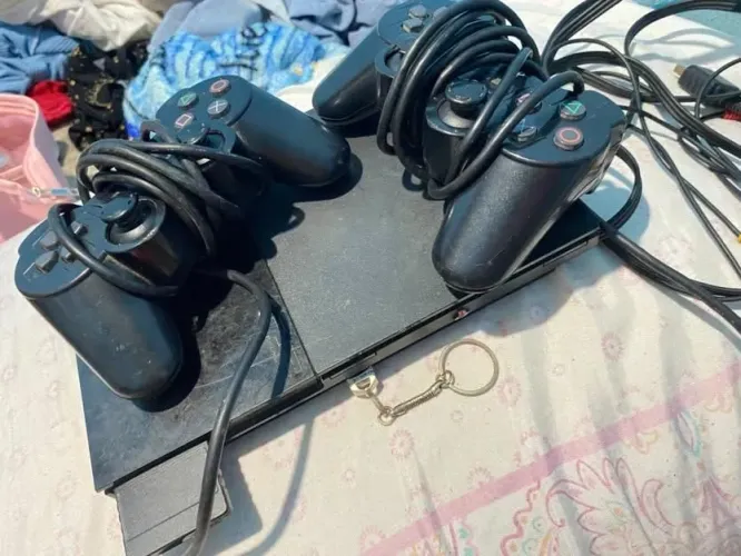 Ps2 para vende com controle e mas de 20 jogos
