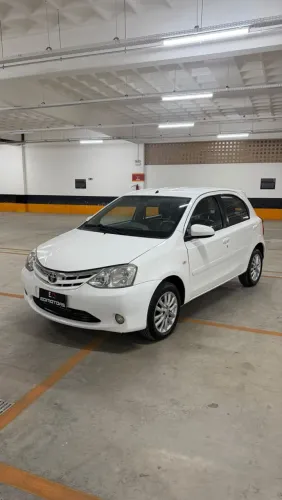 Toyota Etios XLS 1.5 Flex 16V 5P Mec. 2014