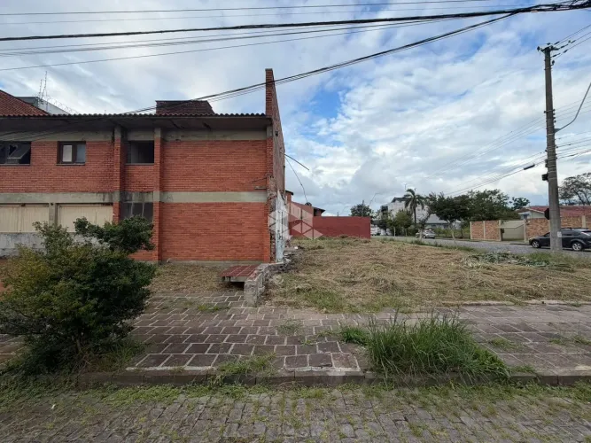 Terreno com 720m² no Bairro Cinquentenário em Caxias do Sul