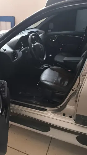 Renault Duster Dynamique 2.0 Hi-flex 16V Aut. 2016