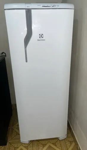 Geladeira Eletrolux RE31
