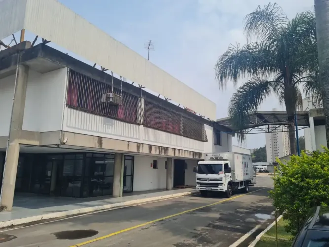 Locação de Galpão Industrial/Comercial em Jundiaí - Rodovia João Cereser - Excelente Visib