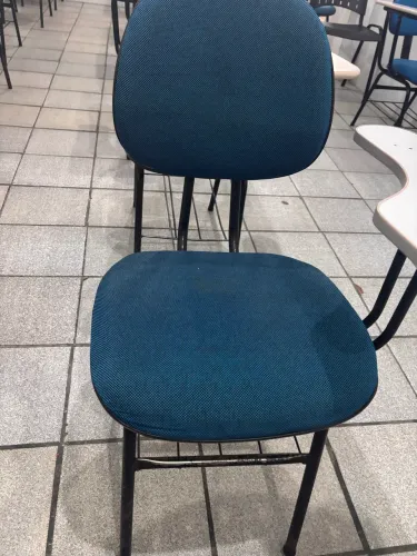 Cadeira de sala de aula 