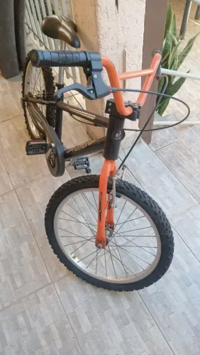 Bicicleta aro 20 novissima