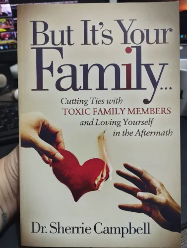 But It's Your Family, por Sherrie Campbell, capa comum, 2019, ótimo estado