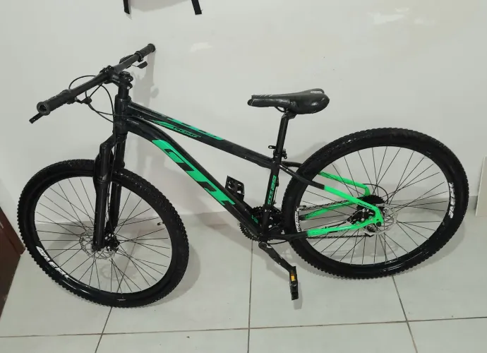Bicicleta aro 29 zerada, com nota, tudo ok, não troco retirada em águas,dispenso curiosos