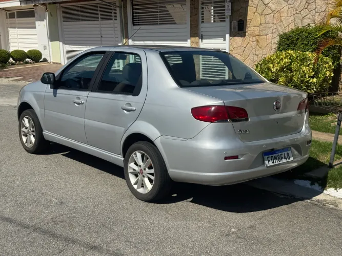 Fiat Siena EL Celeb. 1.0 MPI Fire Flex 8V 4P 2015