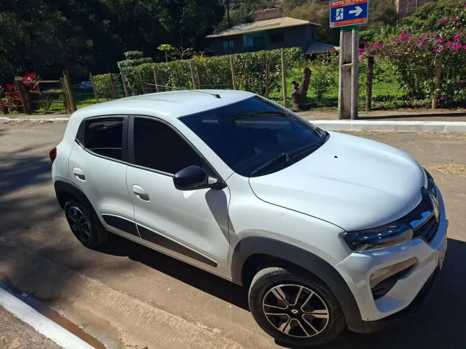 Renault Kwid Intense 1.0 Flex 12V 5P Mec. 2024