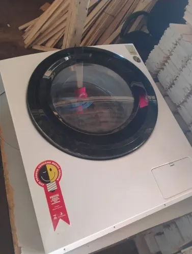 Vendo peças de máquina de lavar 110 estado de novo interessados chamar * Ariel