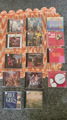 Bee Gees, Scorpions, David bowie