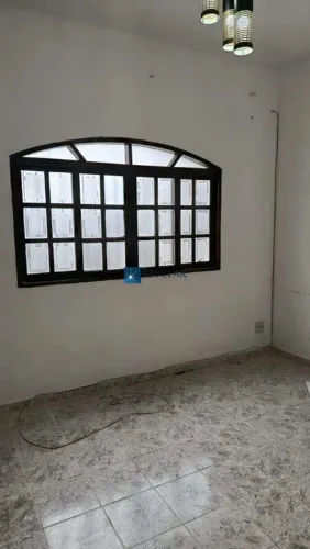 Casa residencial para aluguel com 2 quartos em Mogi das Cruzes