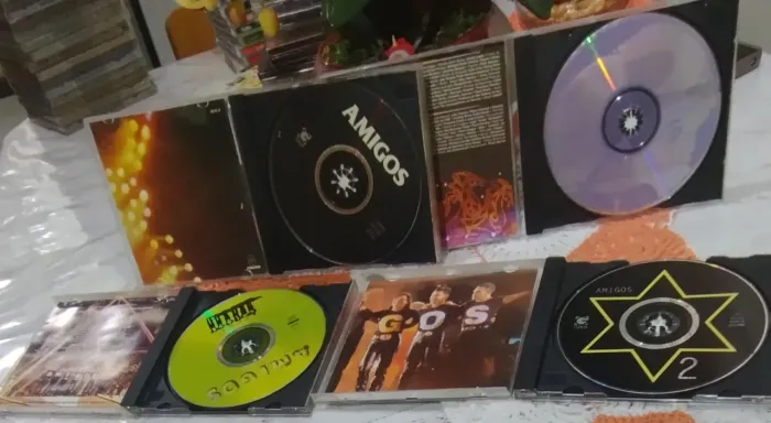 Cds dos AMIGOS SERTANEJOS ANOS 90