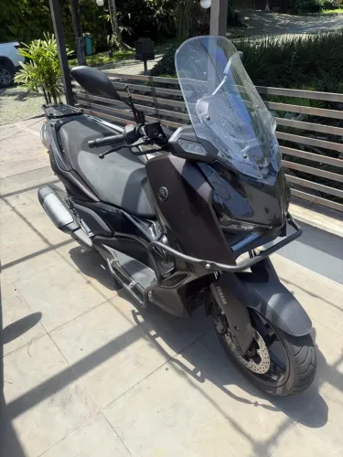 Xmax muito nova