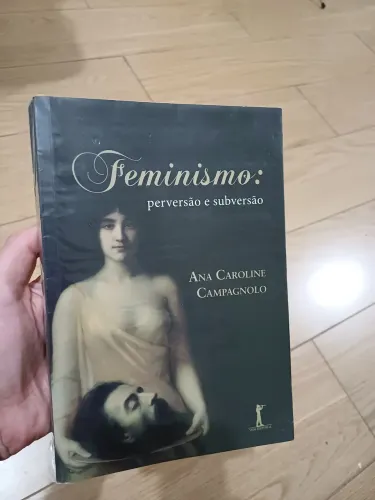 Feminino (Ana Caroline Campagnolo)