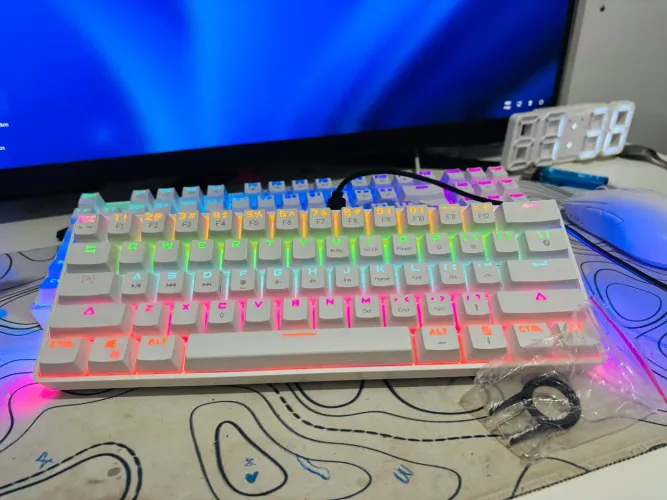 Vendo Teclado Mecânico Mukai MK61 Branco ?