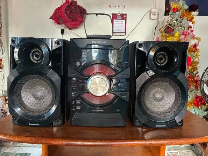 Som Mini System Panasonic SC-AKX18 com Bluetooth - 300W RMS