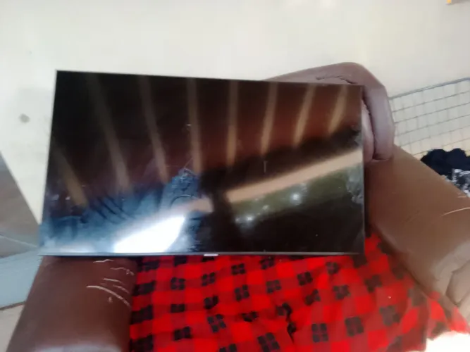 Vendo tv 50 só sai sim sem inmajem