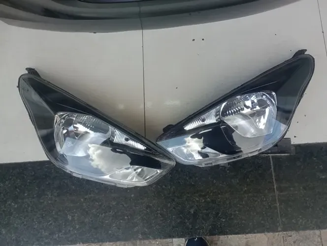 Par de farol Ford Ka 2015/2016 original 