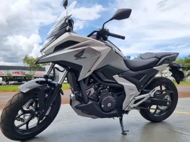 nc 750 x    2025  prata   nova   cambio normal 