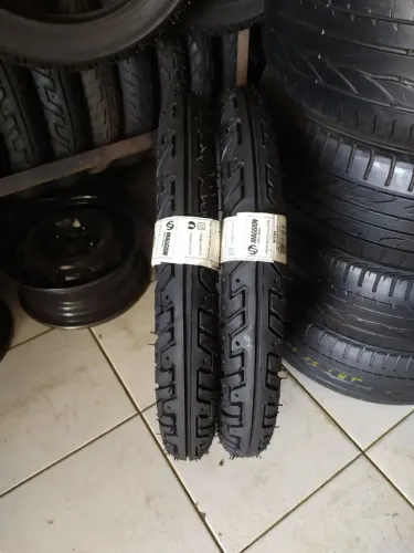 Pneu moto 90 90 18 magioom 