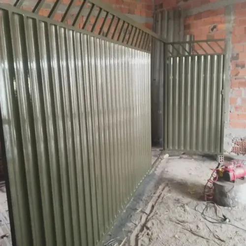 PORTÃO PARA GARAGEM GRANDE METALON E CHAPA ANDULADA GALVANIZADO METALÚRGICA JG 