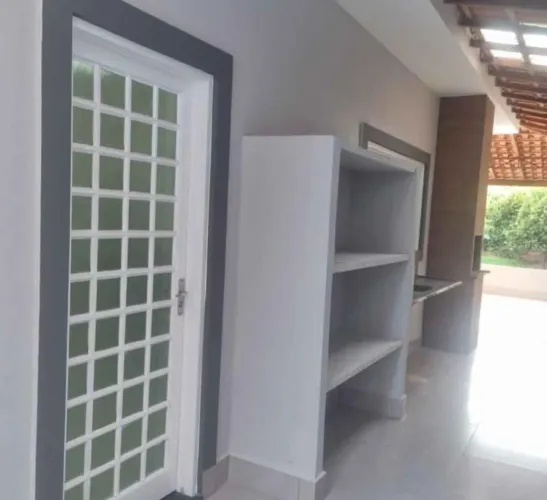 Casa com 3 quartos a venda 