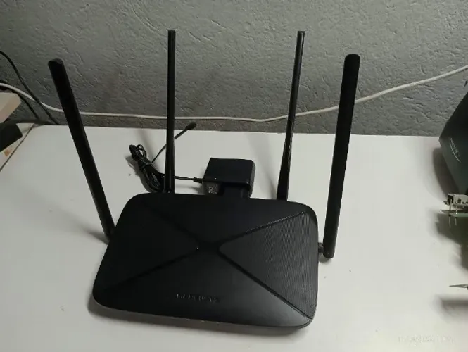 1 Roteador Gigabit Mercusys AC12G - Usado