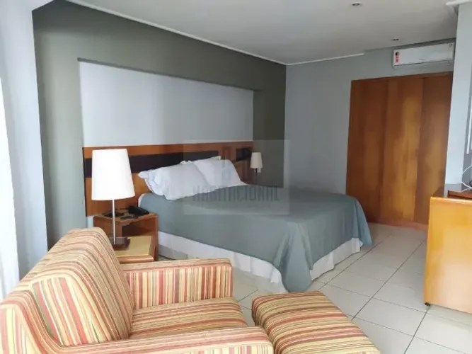 Vendo Flat no  Ponta Negra: 1/4, 1 suíte; 1 vaga de garagem 
